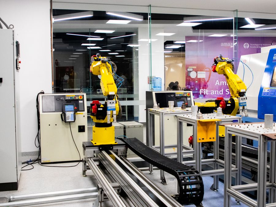 Robotic arm on an automated production line